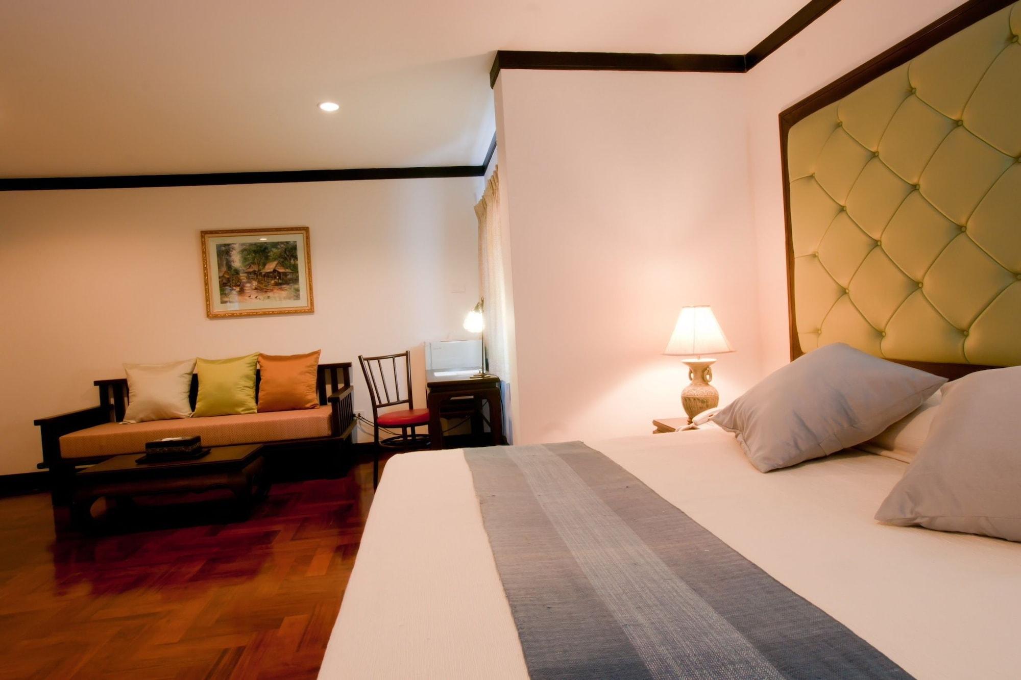 Cucumber Inn Suite Pattaya Ngoại thất bức ảnh