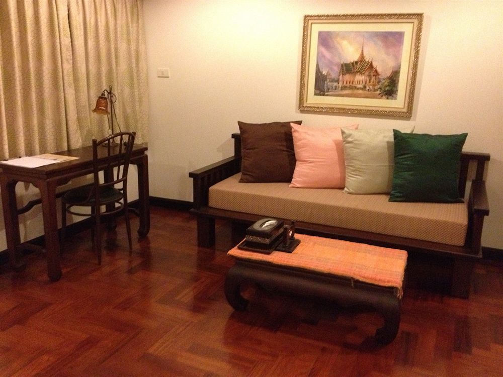 Cucumber Inn Suite Pattaya Ngoại thất bức ảnh